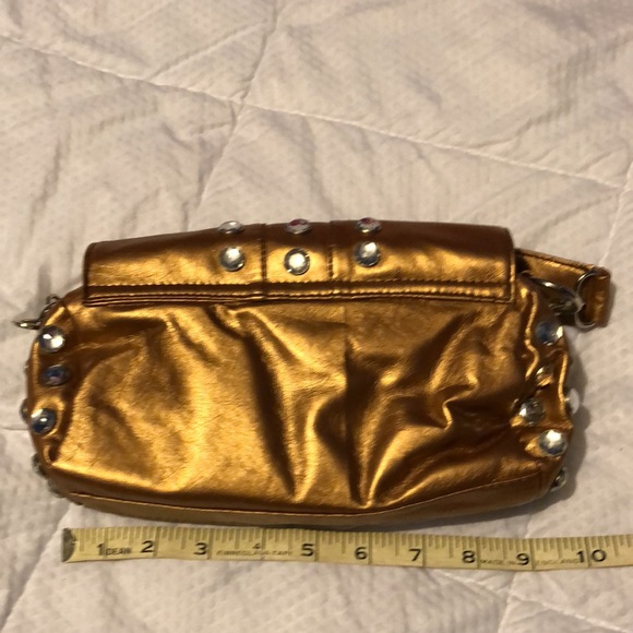 Golden patent leather New purse. - Picture 8 of 11